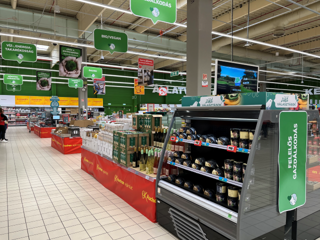 Iskolásoknak mutatja meg zöld megoldásait az Auchan